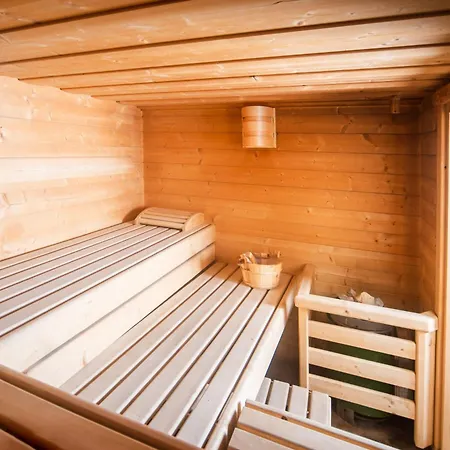 Haus Archaeopteryx - Privater Aussen-pool - Einzigartig Im Naturpark Holiday home Langenaltheim